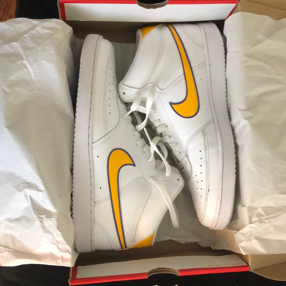 Nike Court Vision Mid